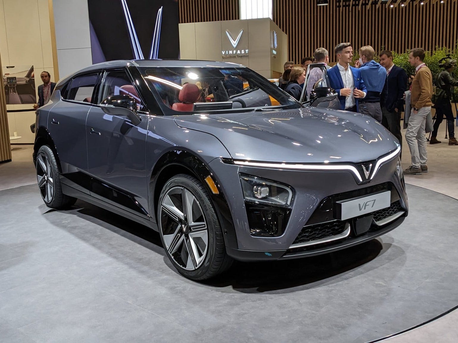 Giá xe VinFast VF 7 mới nhất