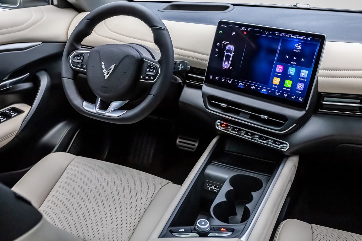 Giá xe VinFast VF 7 mới nhất 11