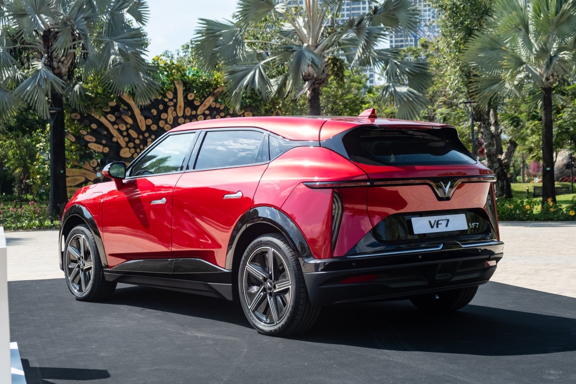 Giá xe VinFast VF 7 mới nhất 3