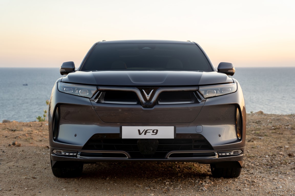 Giá xe VinFast VF 9 mới nhất 2