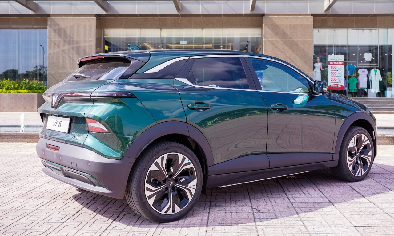 Giá xe VinFast VF 6 mới nhất 9