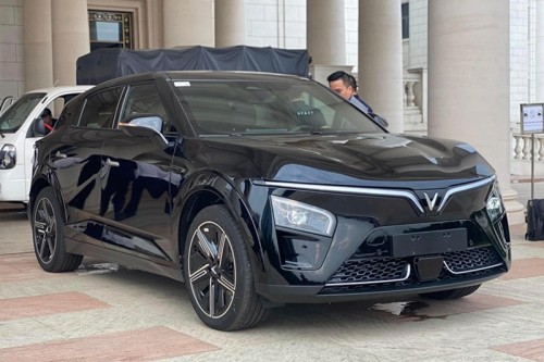 VinFast VF 7 Eco